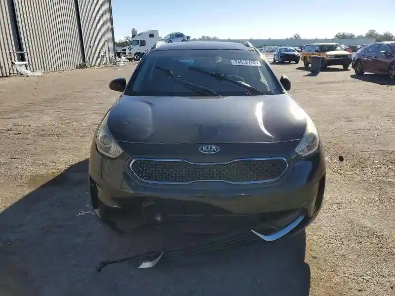 KNDCB3LC0K5225099 2019 KIA NIRO-4