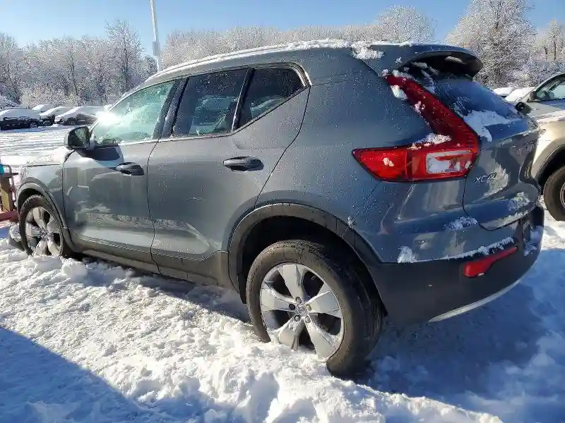 YV4162UK3L2174421 2020 VOLVO XC40-1