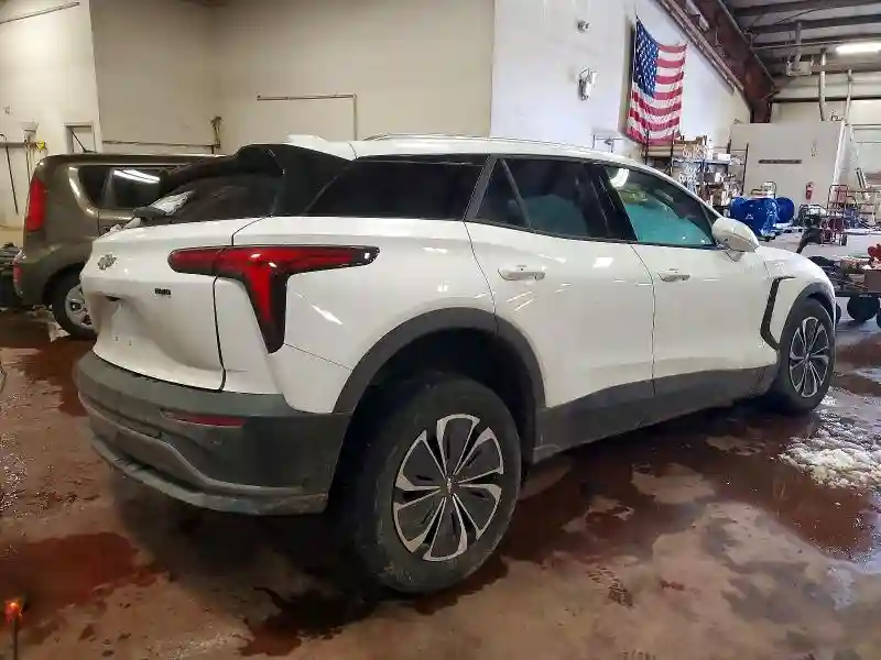 3GNKDGRJ1SS176737 2025 CHEVROLET BLAZER-2