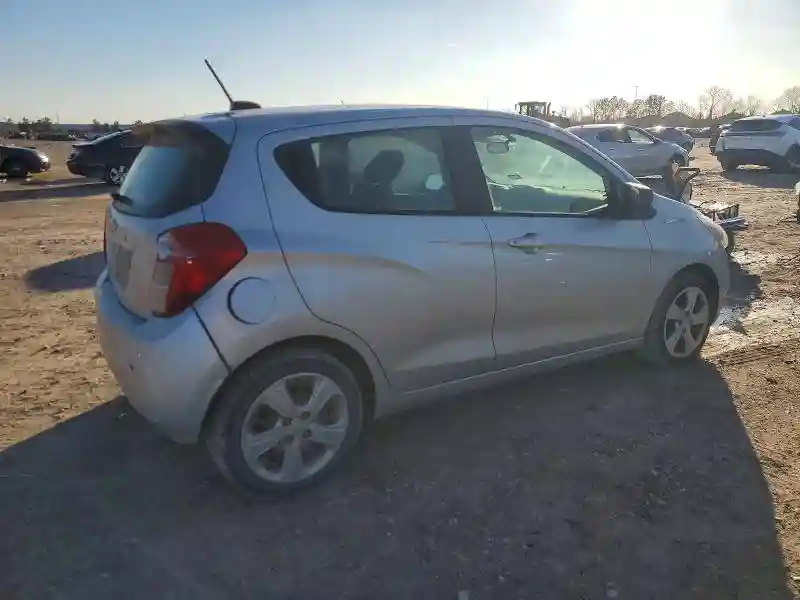 KL8CB6SA8KC747744 2019 CHEVROLET SPARK-2