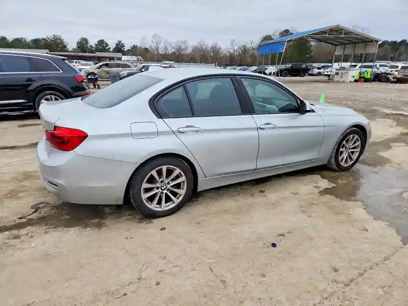 WBA8A9C51JAH12542 2018 BMW 3 SERIES-2