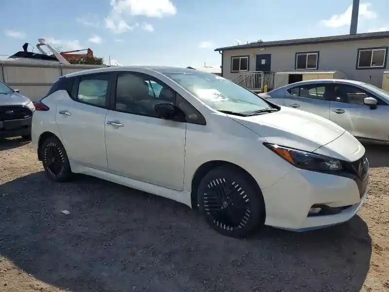 1N4CZ1CV4PC557962 2023 NISSAN LEAF-3