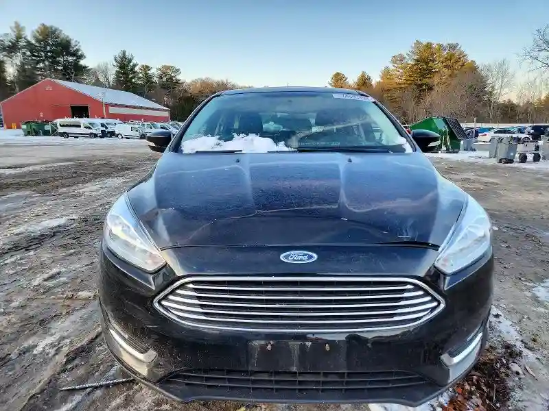 1FADP3N25JL295871 2018 FORD FOCUS-4