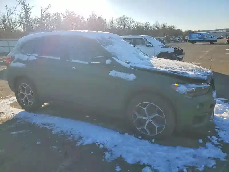 WBXHT3Z31J4A66680 2018 BMW X1-3