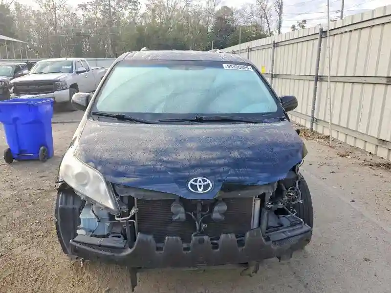 5TDYZ3DC4HS892602 2017 TOYOTA SIENNA-4