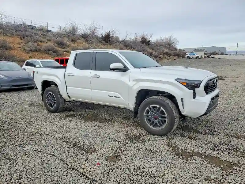 3TYLB5JN6RT047482 2024 TOYOTA TACOMA-3