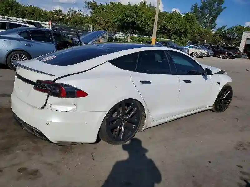 5YJSA1E60MF437237 2021 TESLA MODEL S-2