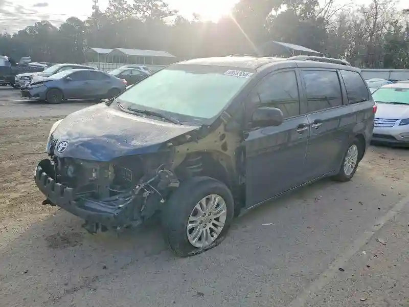 5TDYZ3DC4HS892602 2017 TOYOTA SIENNA-0