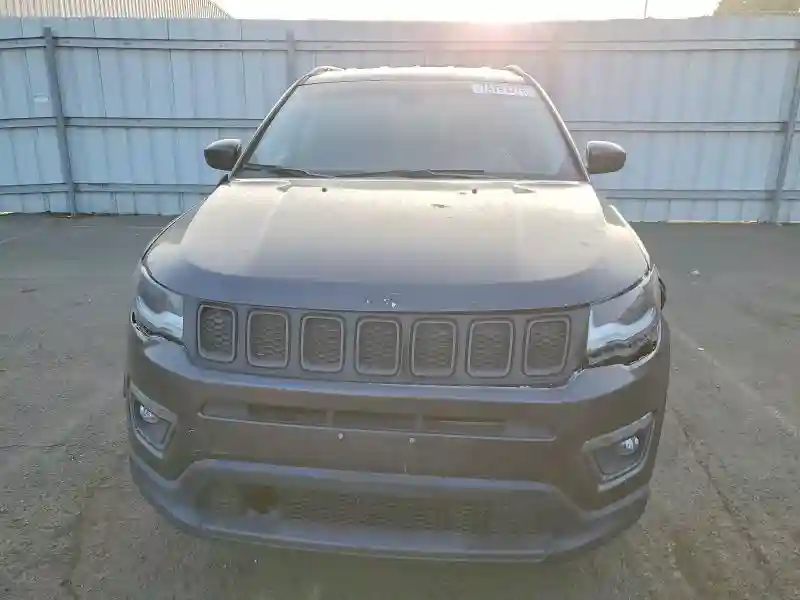 3C4NJDBB4LT131982 2020 JEEP COMPASS-4