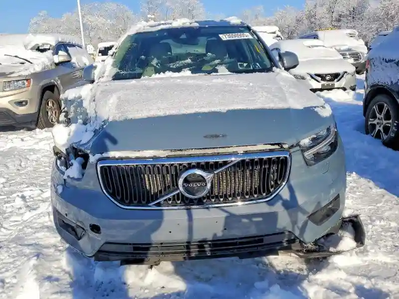 YV4162UK3L2174421 2020 VOLVO XC40-4