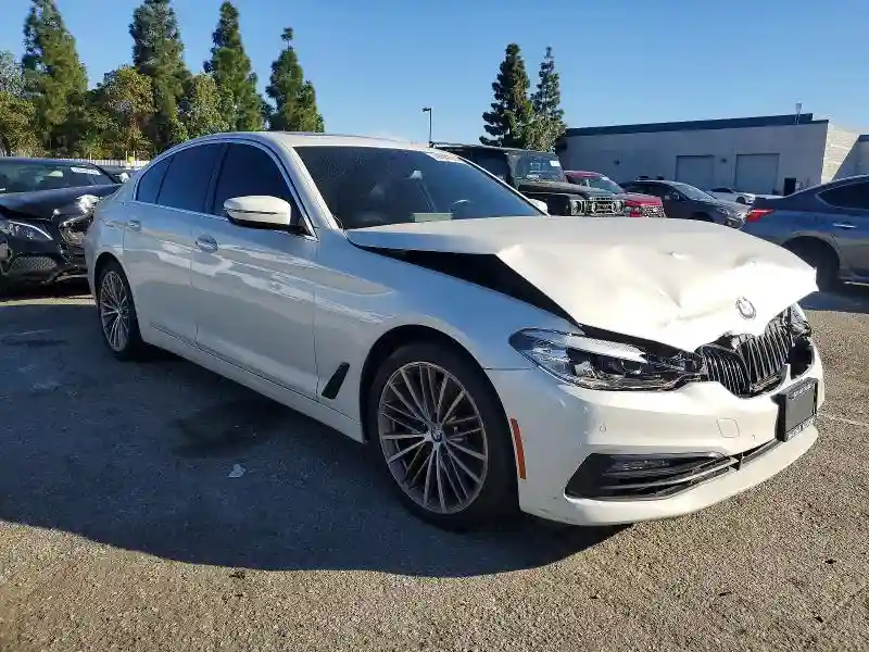 WBAJA5C54JWA37749 2018 BMW 5 SERIES-3