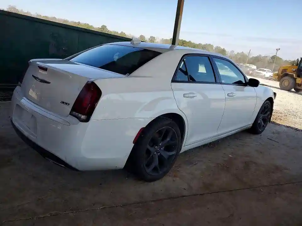 2C3CCAAG4NH236745 2022 CHRYSLER 300-2