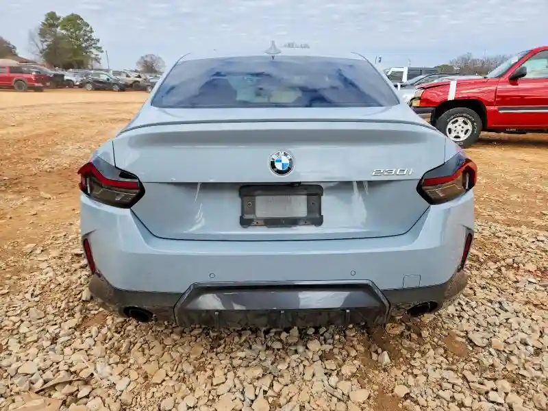 3MW23CM01N8C38736 2022 BMW 2 SERIES-5