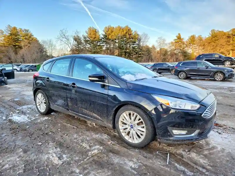 1FADP3N25JL295871 2018 FORD FOCUS-3