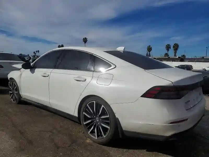 1HGCY2F80RA028405 2024 HONDA ACCORD-1