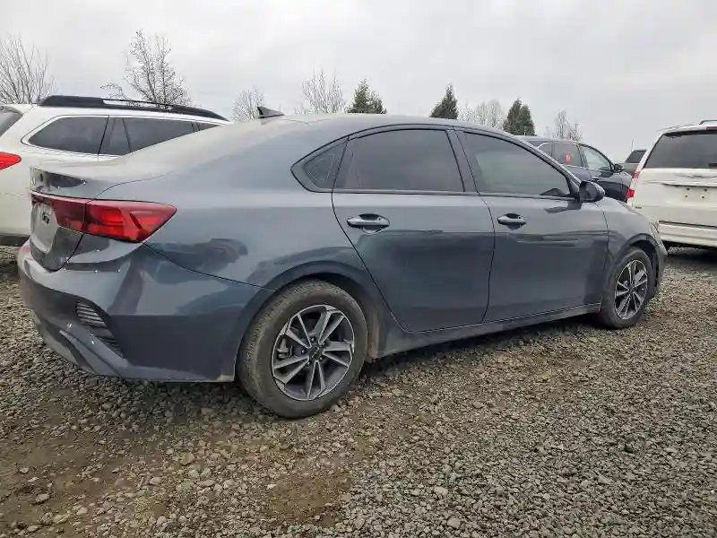 3KPF24AD9RE735321 2024 KIA FORTE-2