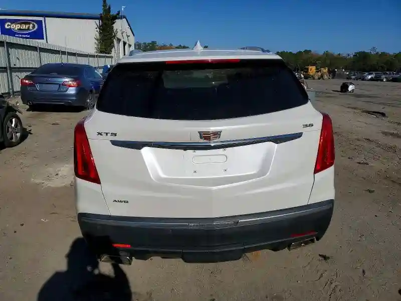 1GYKNDRSXJZ204074 2018 CADILLAC XT5-5