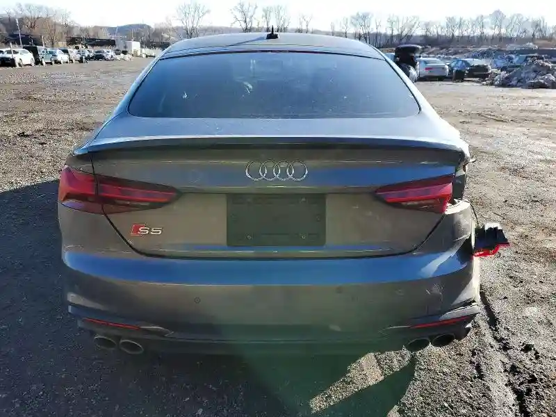WAUC4DF57MA016589 2021 AUDI S5/RS5-5
