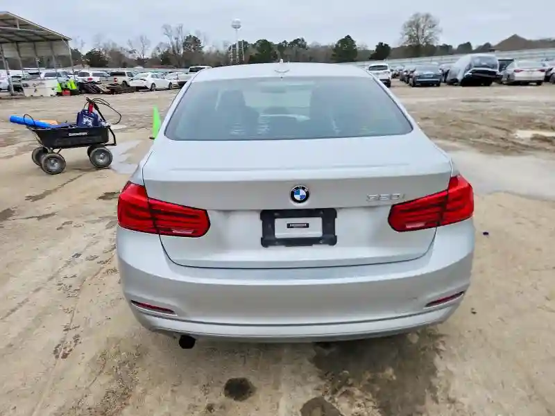 WBA8A9C51JAH12542 2018 BMW 3 SERIES-5