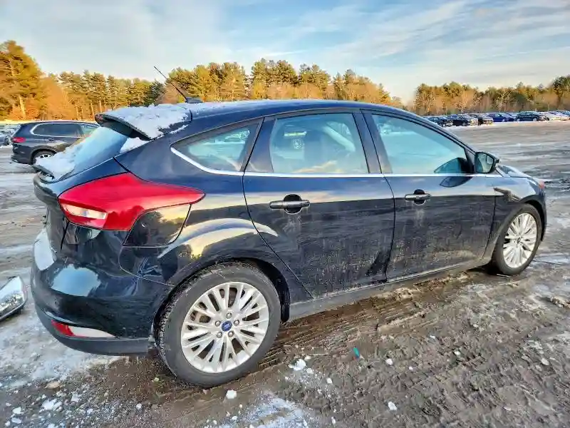 1FADP3N25JL295871 2018 FORD FOCUS-2