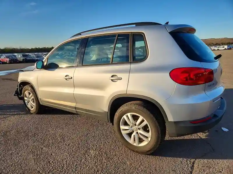 WVGBV7AX5HK025454 2017 VOLKSWAGEN TIGUAN-1