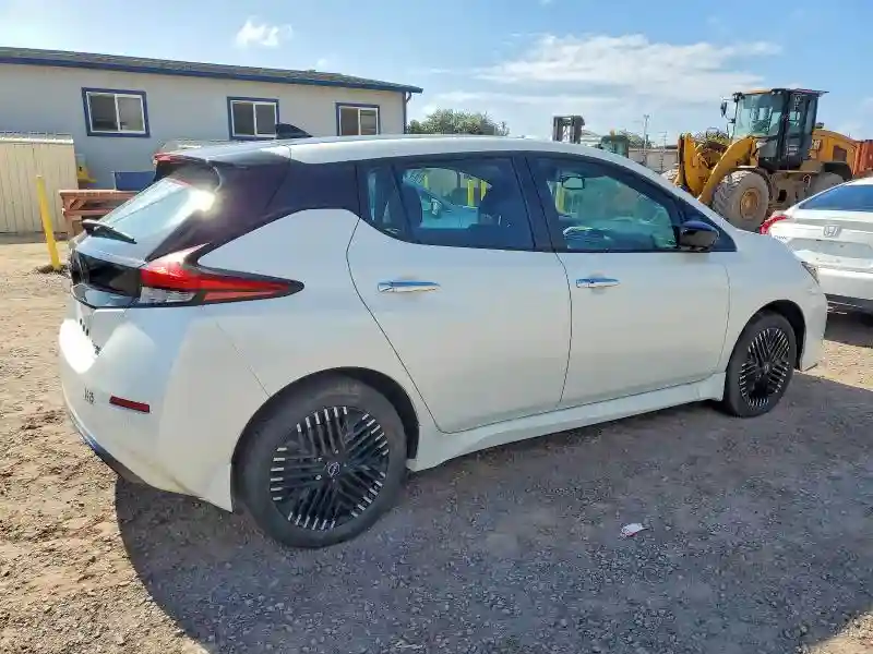 1N4CZ1CV4PC557962 2023 NISSAN LEAF-2