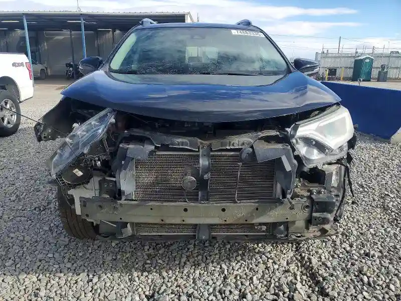 2T3RFREV9JW716570 2018 TOYOTA RAV4-4