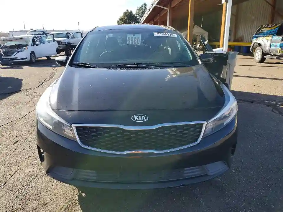 3KPFL4A72HE041544 2017 KIA FORTE-4