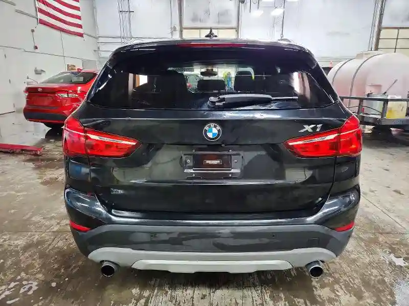 WBXHT3C31J5F92200 2018 BMW X1-5