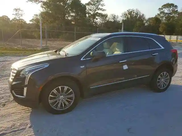 1GYKNDRSXHZ267282 2017 CADILLAC XT5-0