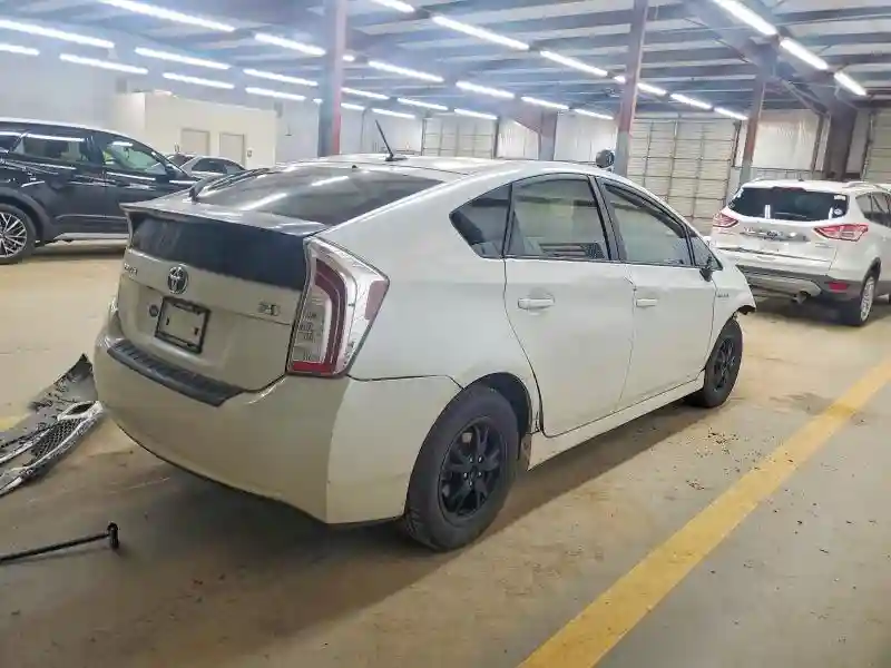 JTDKN3DU3F1920099 2015 TOYOTA PRIUS-2