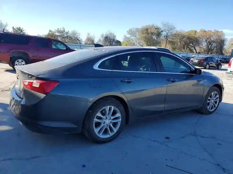 1G1ZD5ST1JF121529 2018 CHEVROLET MALIBU-2