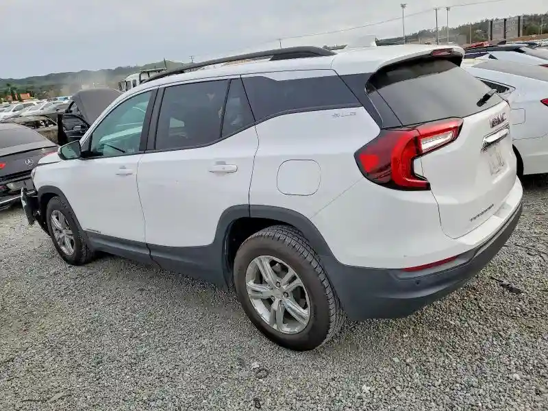 3GKALMEV1NL165934 2022 GMC TERRAIN-1