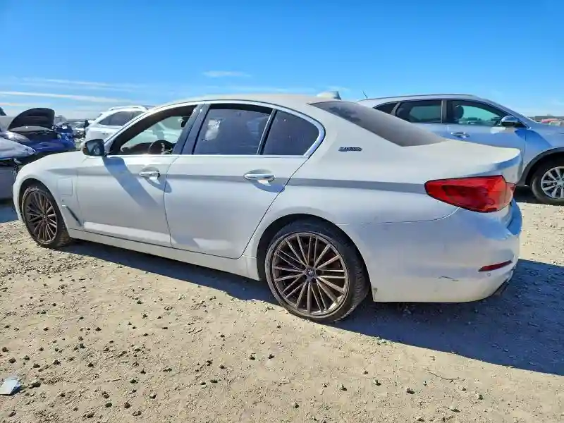 WBAJA9C50JB033256 2018 BMW 5 SERIES-1
