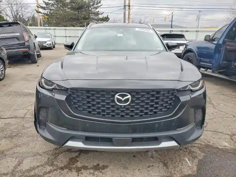 7MMVABEYXPN137134 2023 MAZDA CX-50-4