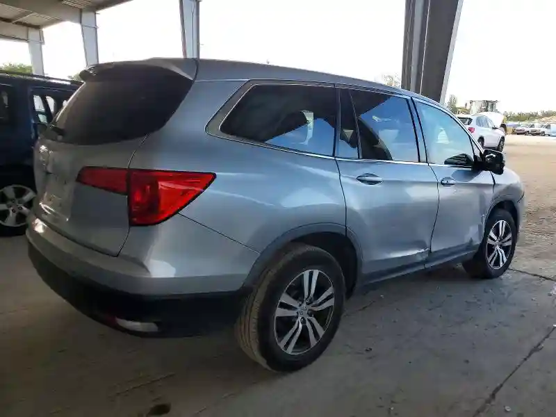 5FNYF5H52JB009655 2018 HONDA PILOT-2