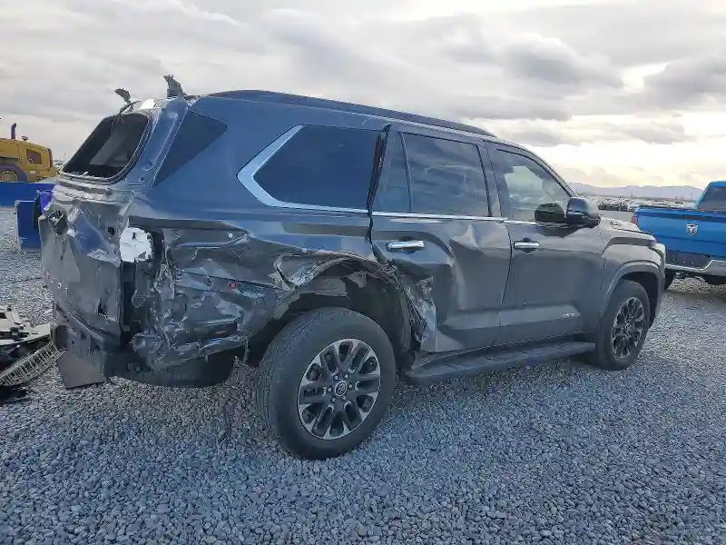 7SVAAABA5PX003366 2023 TOYOTA SEQUOIA-2