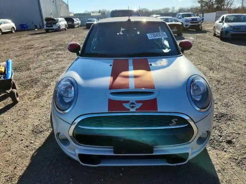 WMWWG9C55J3E38854 2018 MINI COOPER-4