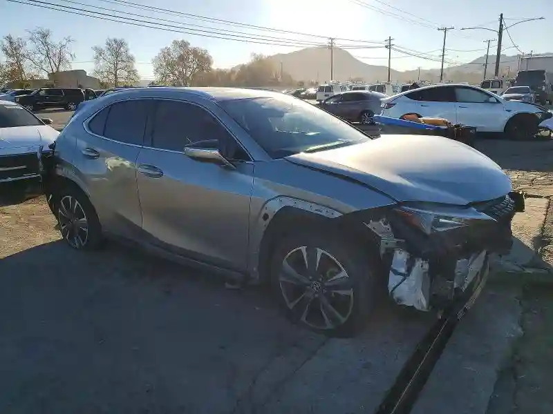 JTHY3JBH2K2016774 2019 LEXUS UX 200-3