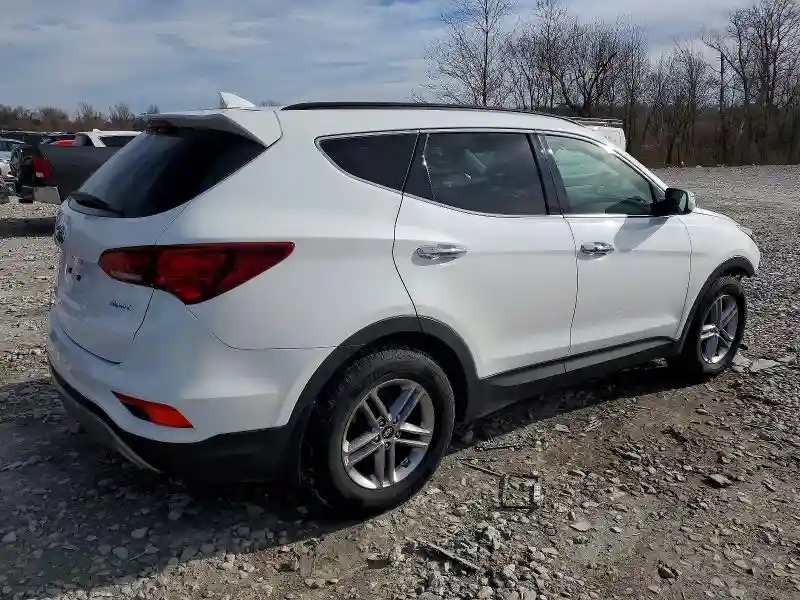5NMZU3LB8JH061205 2018 HYUNDAI SANTA FE-2