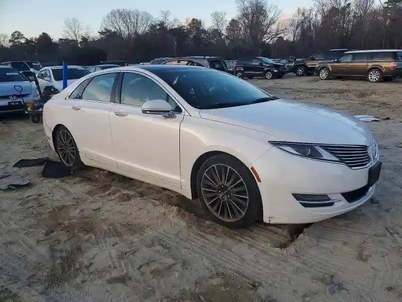 3LN6L2J95FR618297 2015 LINCOLN MKZ-3