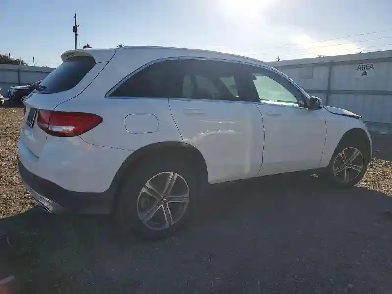 WDC0G4JB0JV035946 2018 MERCEDES-BENZ GLC-CLASS-2