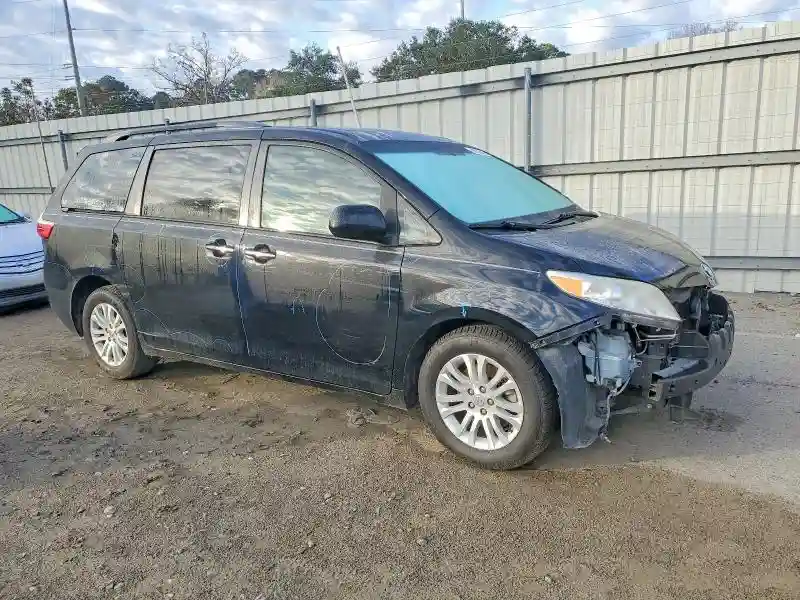 5TDYZ3DC4HS892602 2017 TOYOTA SIENNA-3