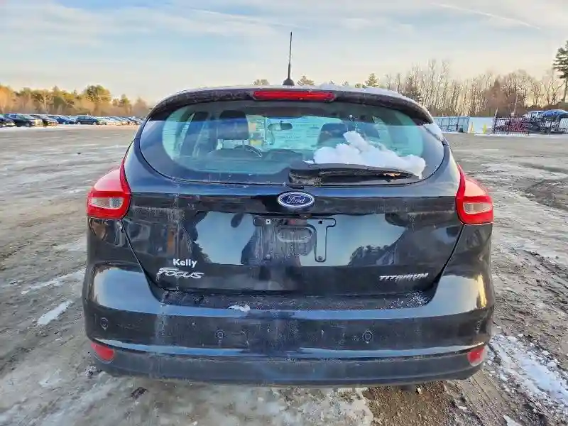1FADP3N25JL295871 2018 FORD FOCUS-5
