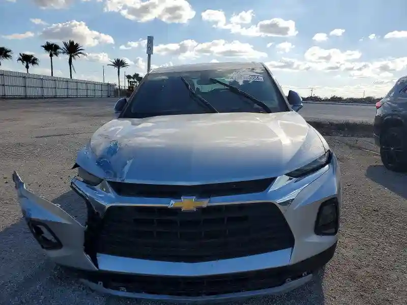 3GNKBBRA8MS576113 2021 CHEVROLET BLAZER-4