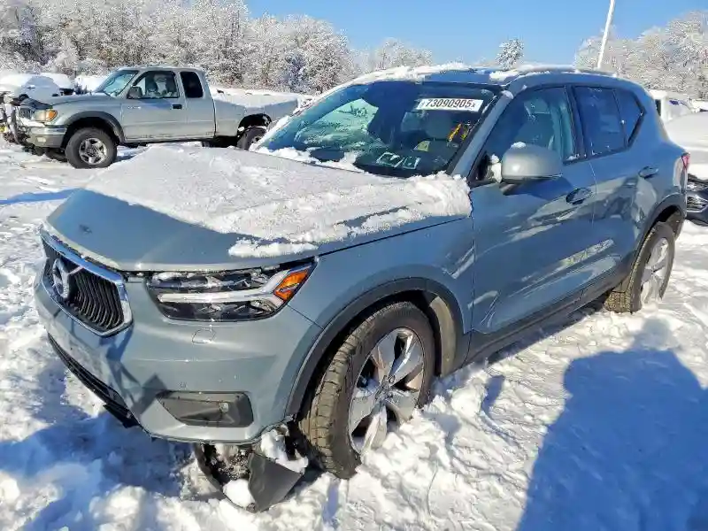 YV4162UK3L2174421 2020 VOLVO XC40-0