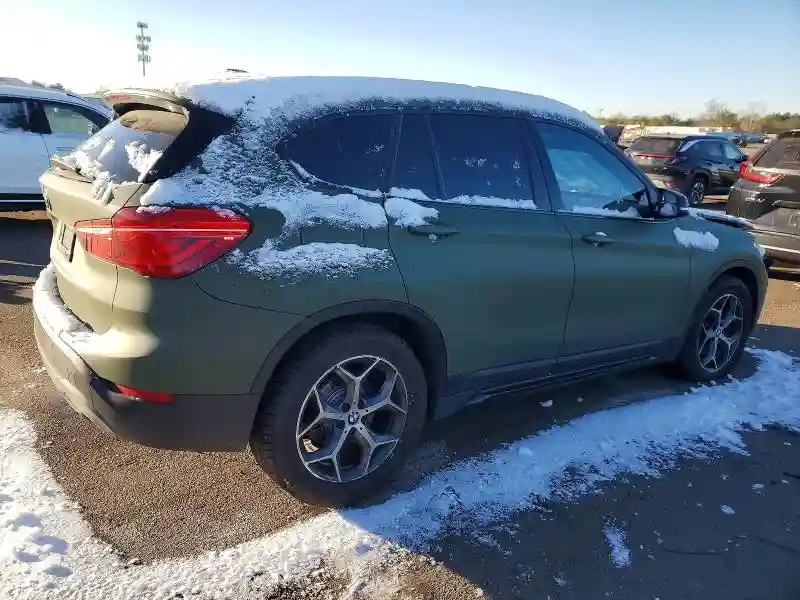 WBXHT3Z31J4A66680 2018 BMW X1-2