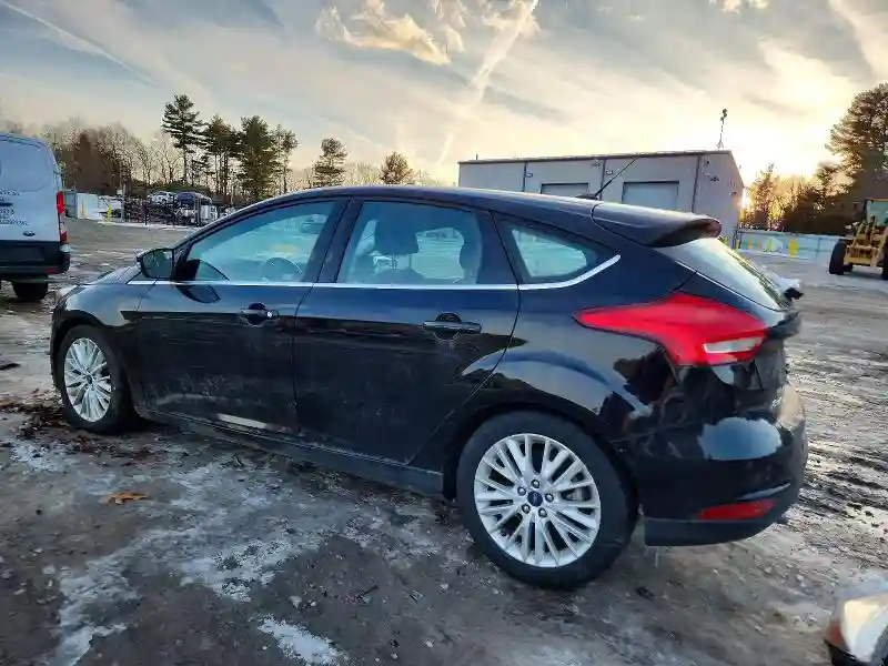 1FADP3N25JL295871 2018 FORD FOCUS-1