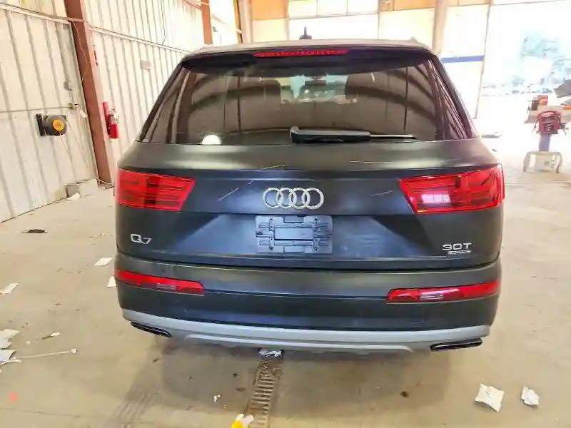 WA1LAAF72HD040325 2017 AUDI Q7-5