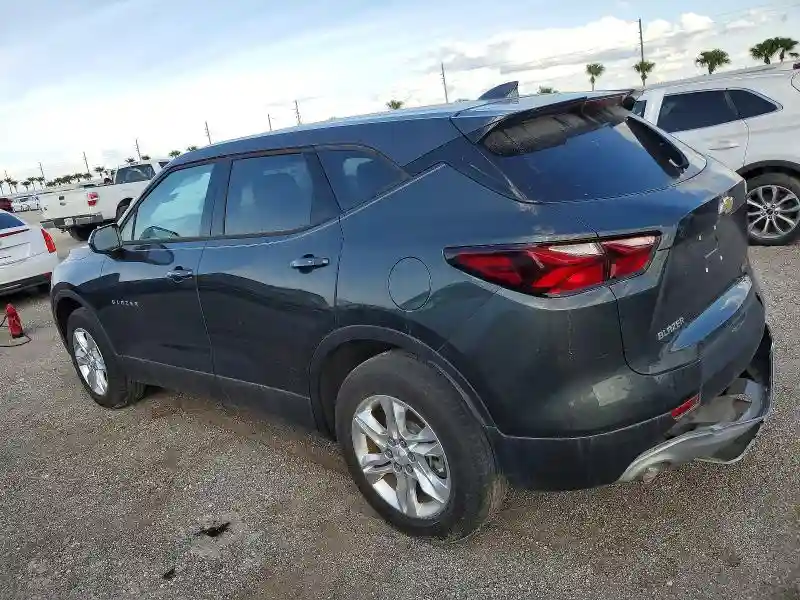 3GNKBBRA2KS685499 2019 CHEVROLET BLAZER-1